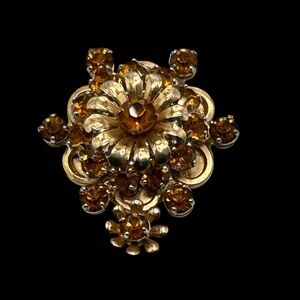 Vintage Signed Barclay Amber Rhinestone Fur Clip